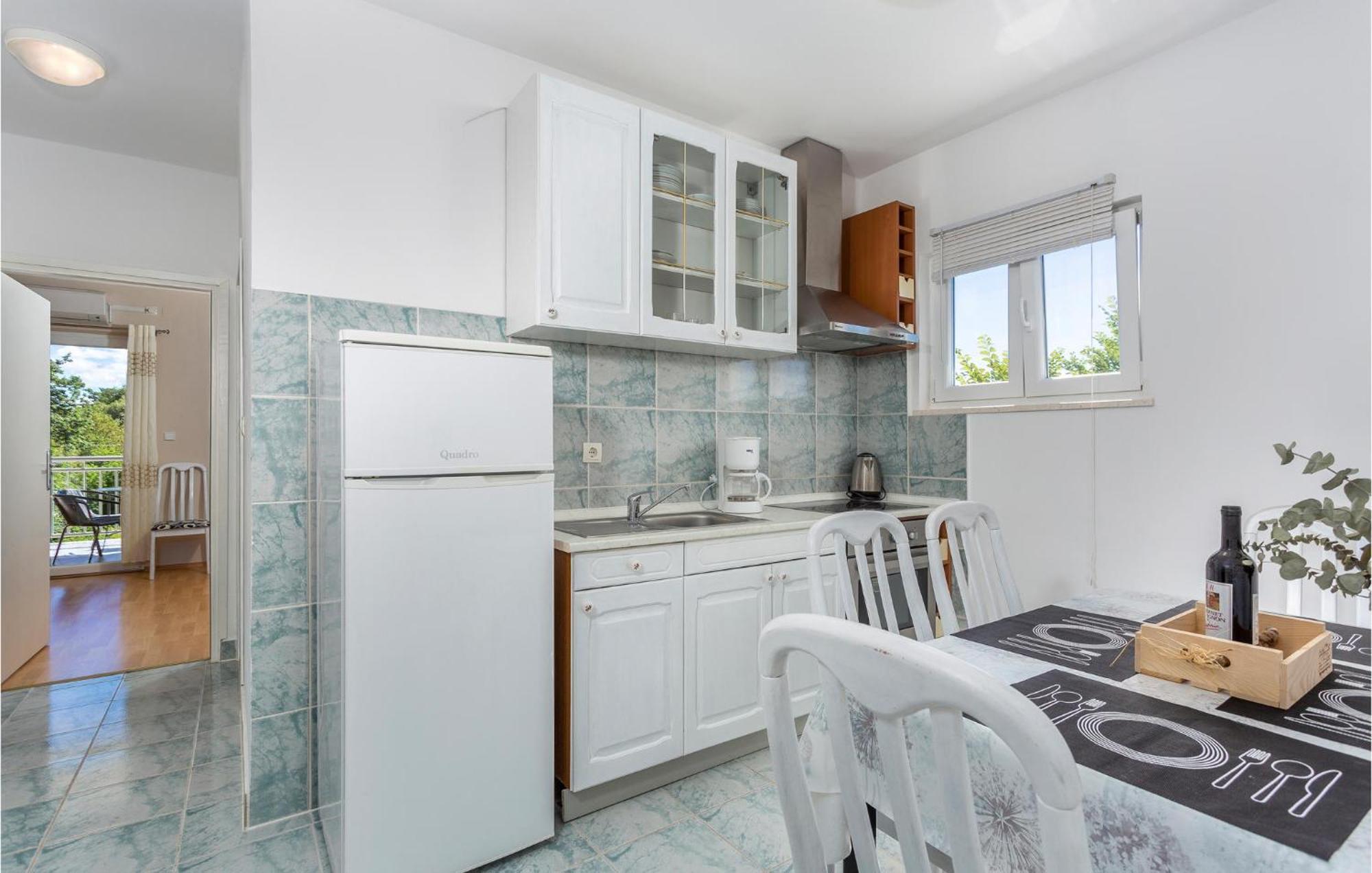2 Bedroom Beautiful Apartment In Pinezici Zewnętrze zdjęcie